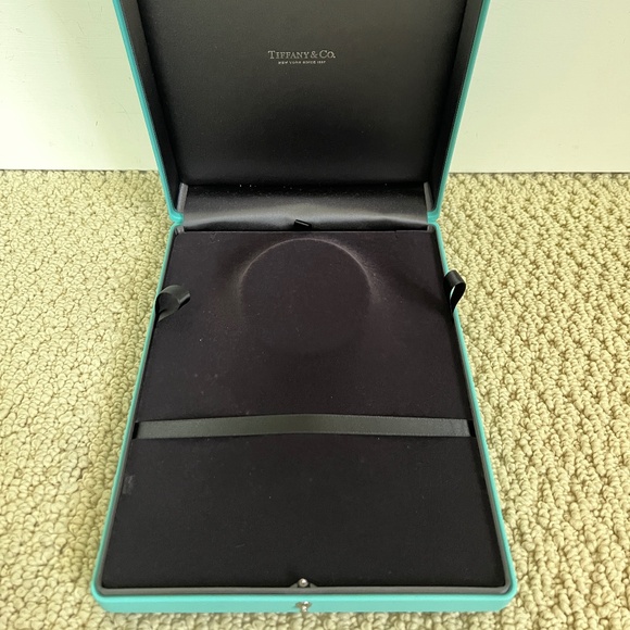 Tiffany & Co Blue Leather Necklace Jewelry Empty Display Presentation Case + Box - Picture 3 of 16